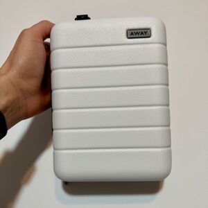 Away Mini White Travel Organizer